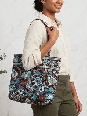 Vera Bradley Java Blue Medium Toggle Tote